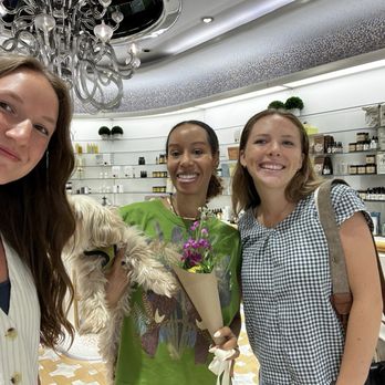 Pretty Well Beauty - selfie with the kindest jasmine - Cosmetics & Beauty Supply Near Me - New York, New York Pretty Well Beauty - selfie with the kindest jasmine - Cosmetics & Beauty Supply Near Me - New York, New York