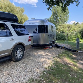 Echo Island RV Resort - Gravel back in was uneven but nice and long with easy hook ups - RV Parks Near Me - Coalville, Utah