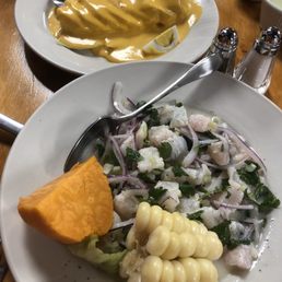 papa a la huanchina y ceviche de pescado papa a la huanchina y ceviche de pescado
