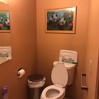 Fancy Nails & Spa - Clean bathroom. Very important!!! - Nail Salons Near Me - Milwaukie, Oregon