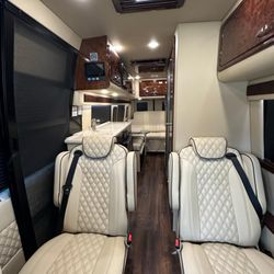 Elite Charter Limousine and Shuttle Services