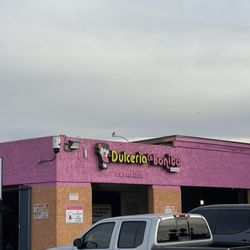 Dulceria La Bonita Wholesale - The store front appearance.