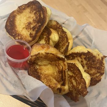 Liliha Bakery - Hawaiian bread - Bakeries Near Me - Honolulu, Hawaii