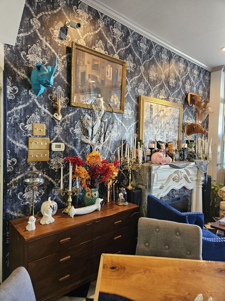 Coco’s Coffee House At Brown Dog Catering Logo