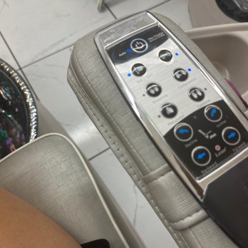 All Star Nails - Massage chair - Nail Salons Near Me - Ventura, California