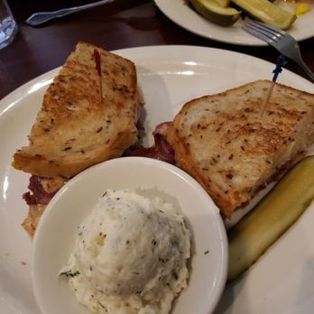 Perly's - Delis Near Me - Richmond, Virginia