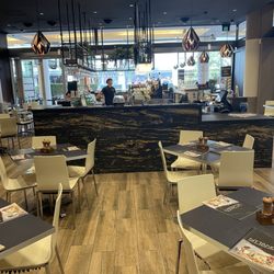 Sittano's Bar & Restaurant