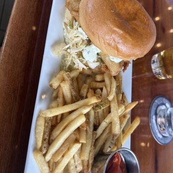 Ola Brew - Hilo - Mahi sandwich - Brewpubs Near Me - Hilo, Hawaii Ola Brew - Hilo - Mahi sandwich - Brewpubs Near Me - Hilo, Hawaii