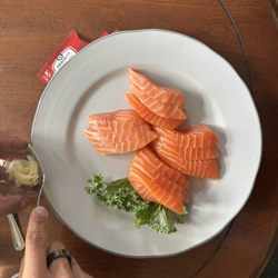 Totoro Sushi - Salmon Sashimi