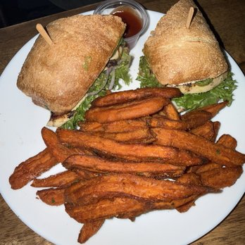 Bushfire Kitchen - Rancho Cucamonga - Tuscan Chicken Sandwich - American Near Me - Rancho Cucamonga, California Bushfire Kitchen - Rancho Cucamonga - Tuscan Chicken Sandwich - American Near Me - Rancho Cucamonga, California