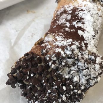 Mike's Pastry - Bakeries Near Me - Boston, Massachusetts