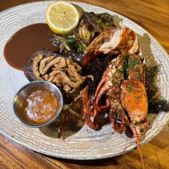 Mina's Fish House - Seafood Near Me - Kapolei, Hawaii