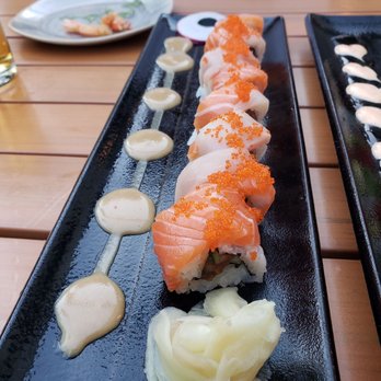 Ozumo - Sekiwake roll with sesame sauce - Sushi Bars Near Me - San Francisco, California Ozumo - Sekiwake roll with sesame sauce - Sushi Bars Near Me - San Francisco, California