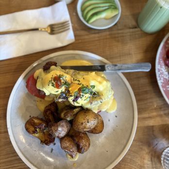 Sunny Side Breakfast - Crispy Benedict - Breakfast & Brunch Near Me - Sacramento, California Sunny Side Breakfast - Crispy Benedict - Breakfast & Brunch Near Me - Sacramento, California