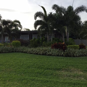 Luis Llenza Garden Designs - Mid century modern - Gardeners Near Me - Wilton Manors, Florida Luis Llenza Garden Designs - Mid century modern - Gardeners Near Me - Wilton Manors, Florida
