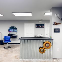 Creative Cuts & Trims - Welcome Inside Reception