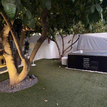 Dive Palm Springs - Cold plunge/ sauna - Hotels Near Me - Palm Springs, California Dive Palm Springs - Cold plunge/ sauna - Hotels Near Me - Palm Springs, California