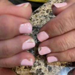Regal Nails, Salon & Spa - Shellac manicure after 5 days.