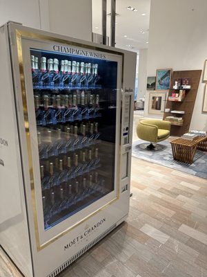 Neiman Marcus by null