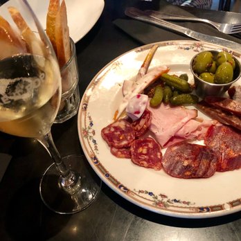 Maison Saint-Paul - Charcuterie - Champagne Bars Near Me - Montreal, Quebec Maison Saint-Paul - Charcuterie - Champagne Bars Near Me - Montreal, Quebec