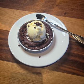 Bj's Restaurant & Brewhouse - Triple chocolate Pizookie - Breweries Near Me - Chandler, Arizona Bj's Restaurant & Brewhouse - Triple chocolate Pizookie - Breweries Near Me - Chandler, Arizona