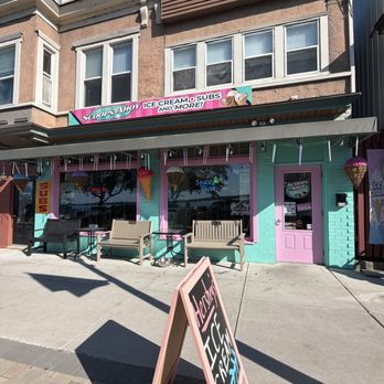 The Scoop - Ice Cream & Frozen Yogurt Near Me - Clayton, New York The Scoop - Ice Cream & Frozen Yogurt Near Me - Clayton, New York