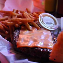 Terry’s Bar and Grill - Cheeseburger