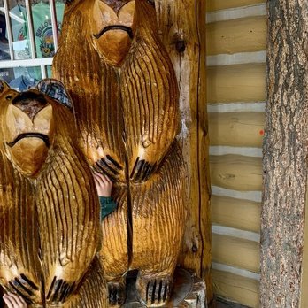 Madison Hotel - Cool carving out front, (yes, i doubled it for anonymity.) - Hotels Near Me - West Yellowstone, Montana Madison Hotel - Cool carving out front, (yes, i doubled it for anonymity.) - Hotels Near Me - West Yellowstone, Montana