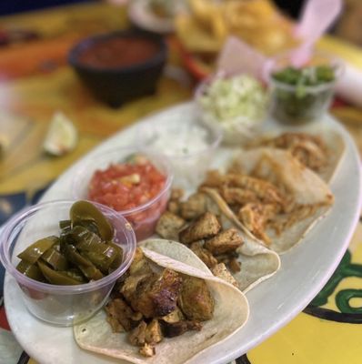 Los Jefes Grill by null