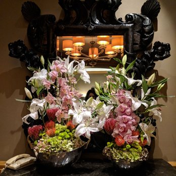 The St. Regis Houston by Marriott - Fresh flowers- smells amazing!! - Hotels Near Me - Houston, Texas The St. Regis Houston by Marriott - Fresh flowers- smells amazing!! - Hotels Near Me - Houston, Texas