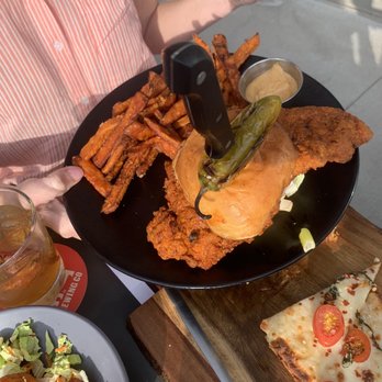 Slater's 50/50 - Chicken sandwich - Burgers Near Me - Denver, Colorado