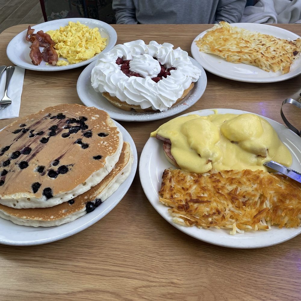 HUGE PORTIONS! HUGE PORTIONS!