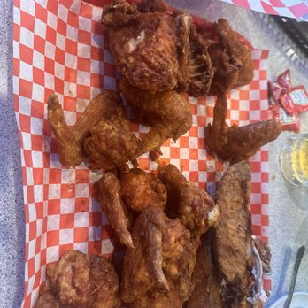 Graziano's Corona - 8 Wings and 1 Breast and 4 potato wedges - Pizza Near Me - Corona, California