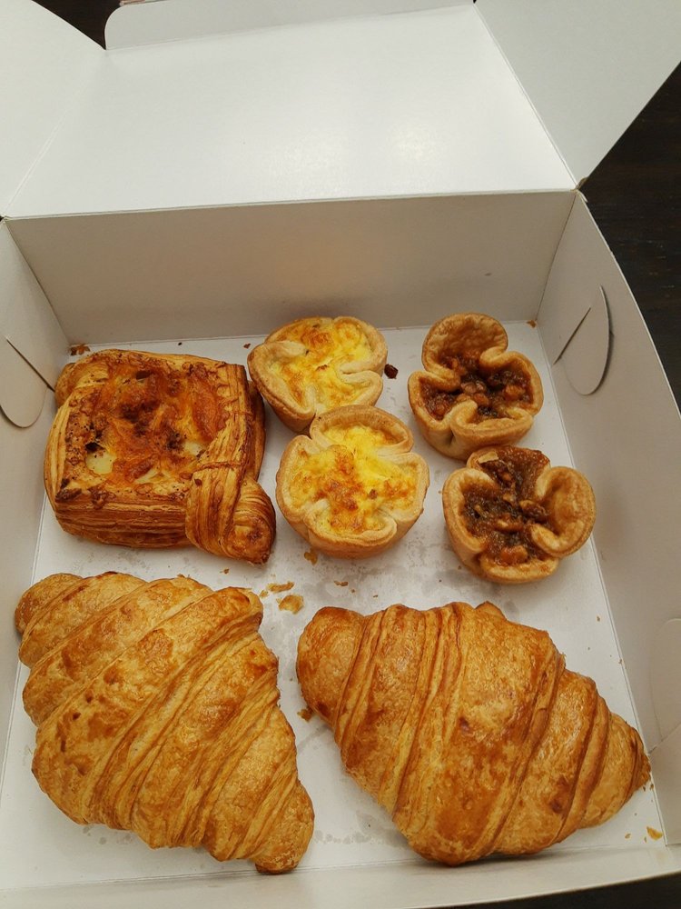 Black Walnut Bakery Logo