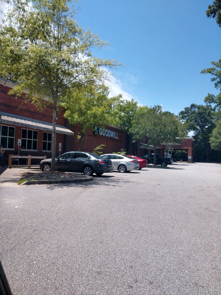 PALMETTO GOODWILL 10 Photos 1817 N Main St, Summerville, South