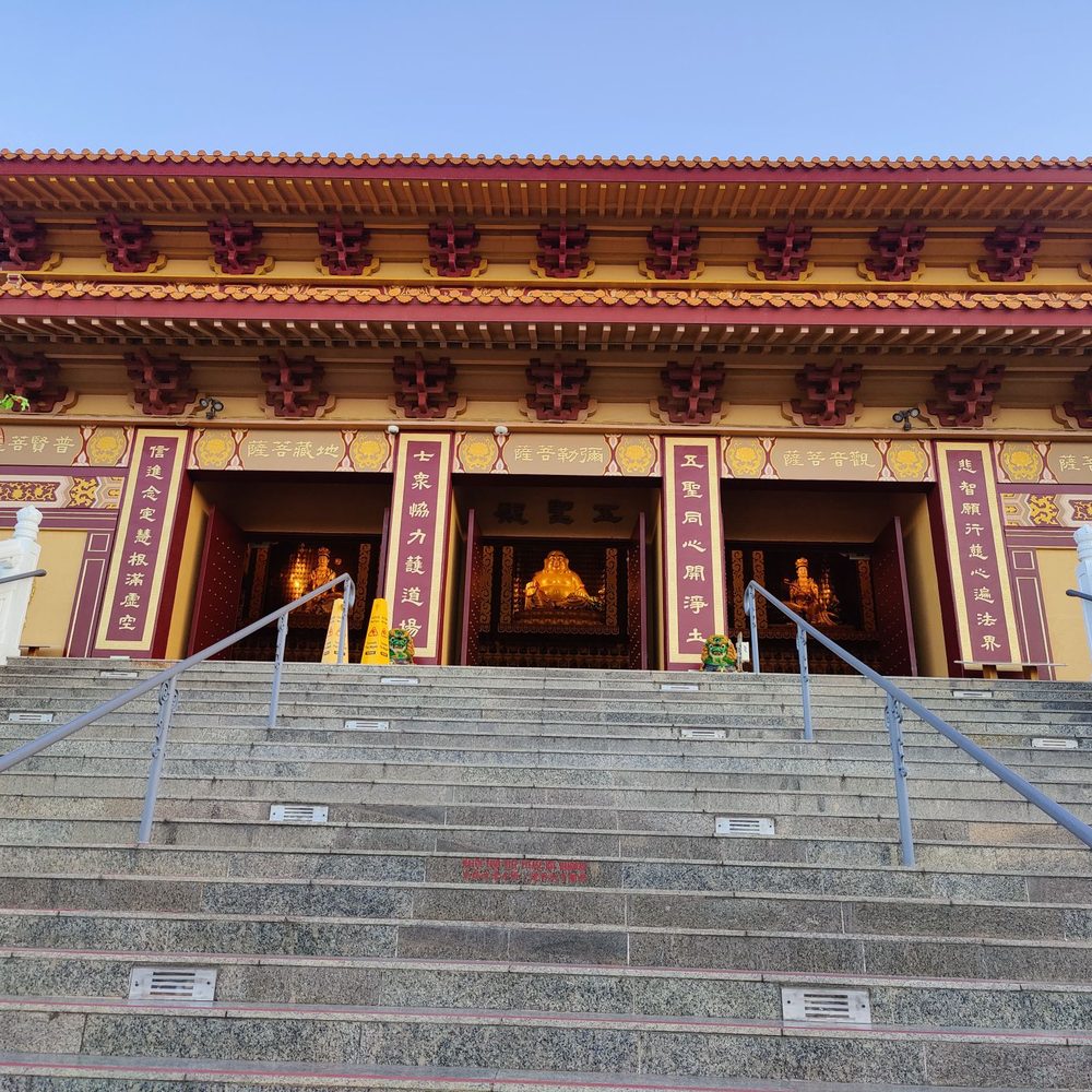 Hsi Lai Temple - Buddhist Temples Near Me - Hacienda Heights, California