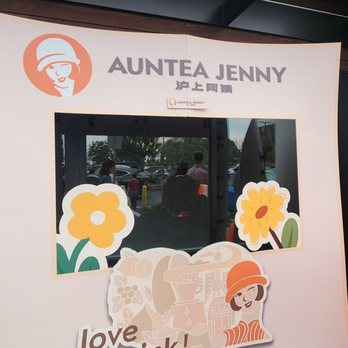 Auntea Jenny - Photo prop area outside - Bubble Tea Near Me - Irvine, California