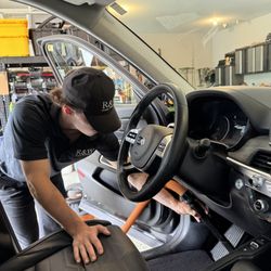 R&W Auto Detailing - Full vacuuming