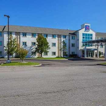Motel 6 - exterior - Hotels Near Me - Whitby, Ontario