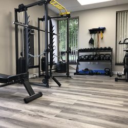 Kelly Chiropractic and Rehabilitation Centre - Our rehab room where we provide exercises that promote strength, stability, balance and mobility.