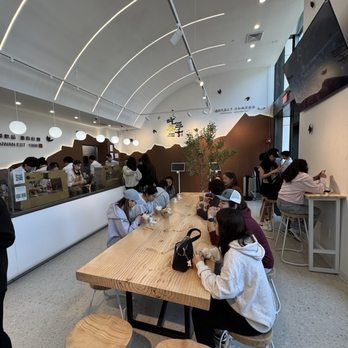 Chicha San Chen - Seating - Tea Rooms Near Me - Boston, Massachusetts Chicha San Chen - Seating - Tea Rooms Near Me - Boston, Massachusetts