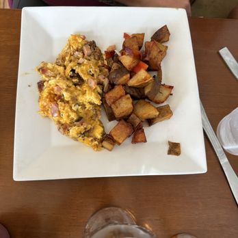 Lunada Garden Bistro - Pork Scramble - Breakfast & Brunch Near Me - Cayucos, California Lunada Garden Bistro - Pork Scramble - Breakfast & Brunch Near Me - Cayucos, California