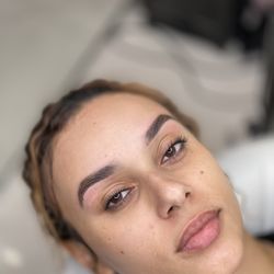 First Class Esthetics Lounge - Threading