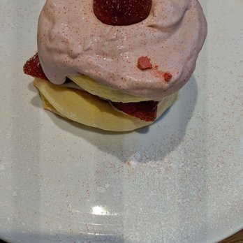 Flipper’s - Strawberry souffle pancake - Pancakes Near Me - New York, New York Flipper’s - Strawberry souffle pancake - Pancakes Near Me - New York, New York