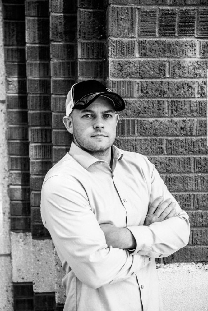 ROBBIE SEYMOUR MERIDIAN REAL ESTATE Contact Agent 2116 Broadwater