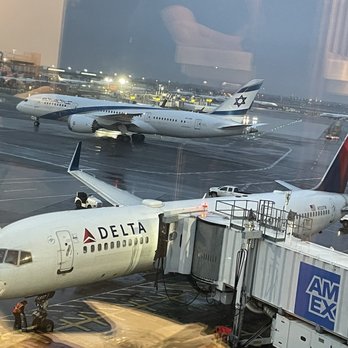 Delta Skyclub - Airport Lounges Near Me - Queens, New York Delta Skyclub - Airport Lounges Near Me - Queens, New York