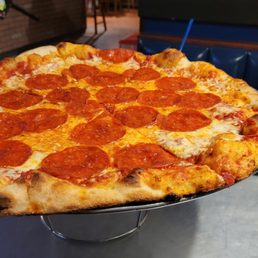 Monday special. 1 Topping 18" pizza.