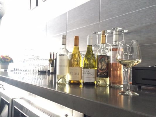 Sip Wine & Beer by null