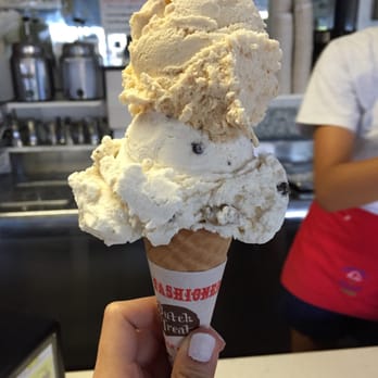 Four Seas Ice Cream - Peach on top, cookie dough in bottom - Ice Cream & Frozen Yogurt Near Me - Centerville, Massachusetts