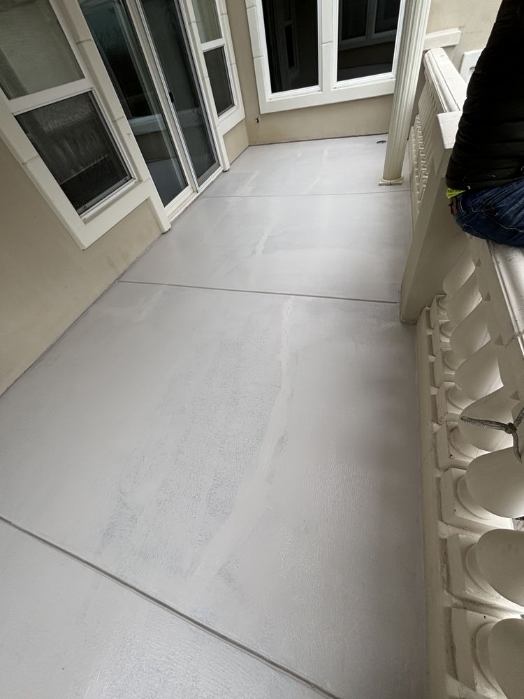 Slide of Loma Blanca Roofing